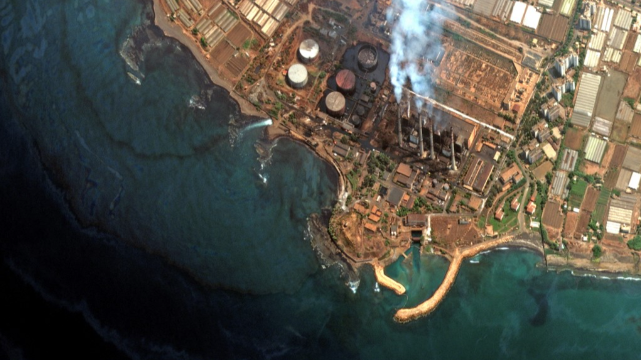 น้ำมันรั่วจากโรงงานซีเรีย ลอยข้ามทะเลเมดิเตอร์เรเนียน ใกล้ถึงไซปรัส