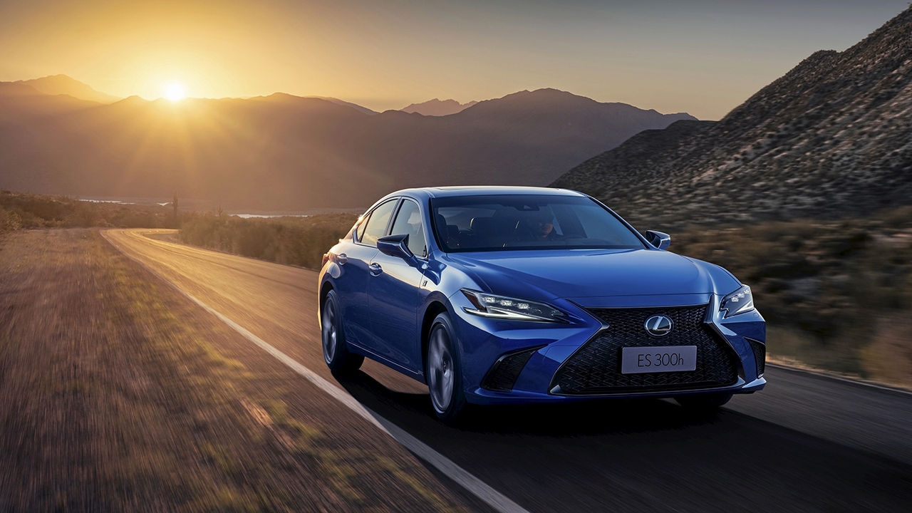 เลกซัส ES ใหม่มาแล้ว