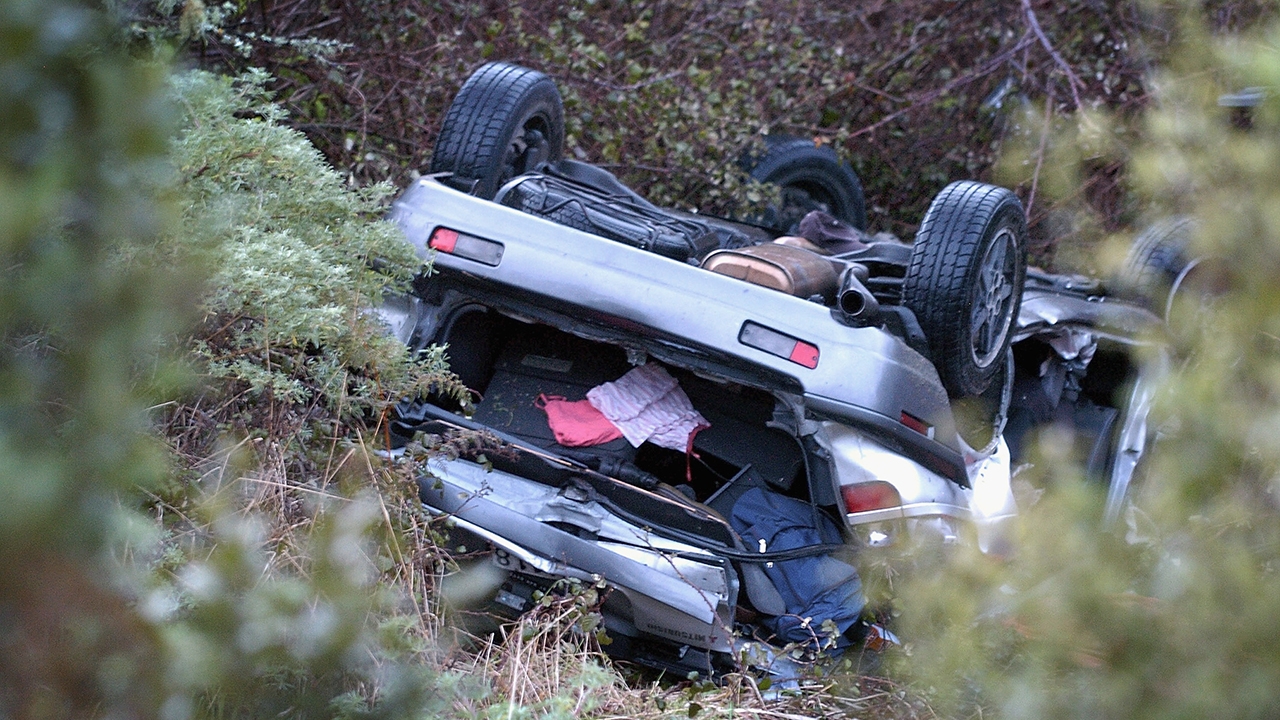 จงใจขับรถเบียดรถคู่กรณี ให้ลงข้างทาง อาจจะโดนข้อหาพยายามฆ่า