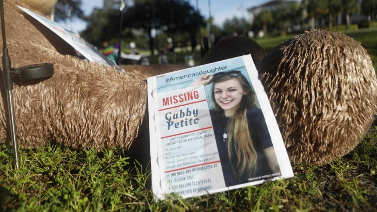 ใจสลาย FBI เจอชิ้นส่วนมนุษย์ ชี้อาจเป็นสาวที่สูญหาย ขณะเที่ยวกับคนรัก