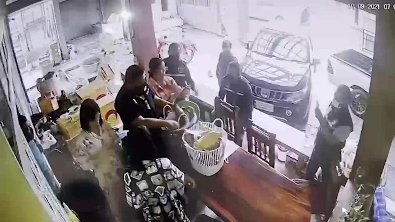 แม่ค้าออนไลน์ถูก ตร.ค้นบ้านขอ 5 ล้านแลกปล่อยตัว ผู้การสงขลารับจะตรวจสอบ