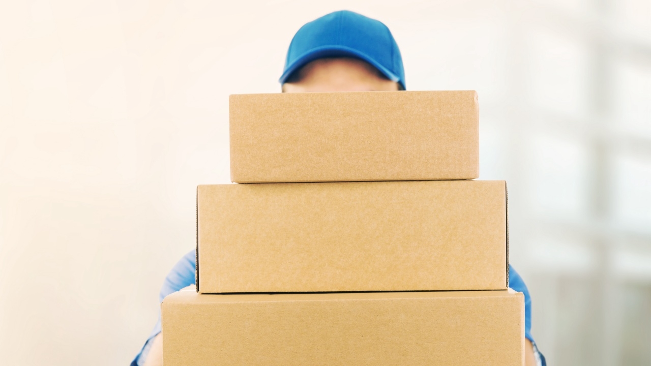 ไปรษณีย์ไทย เตือน หากไม่ได้สั่งของ ห้ามเซ็นรับพัสดุ มิจฉาชีพแฝงจัดฉากตรวจค้น