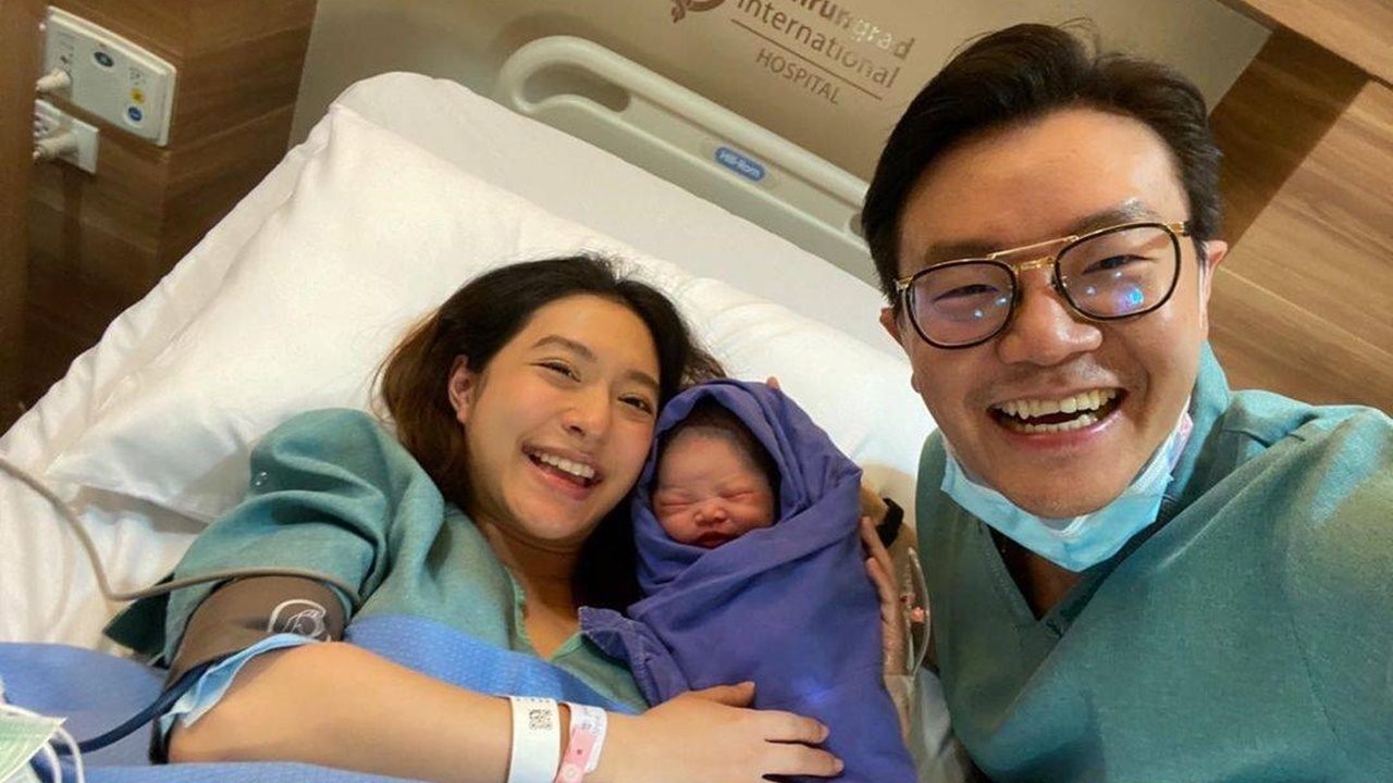 มิว นิษฐา เผยโมเมนต์สุดประทับใจ หลังคลอด น้องมาริน ลูกสาวคนแรก (คลิป)