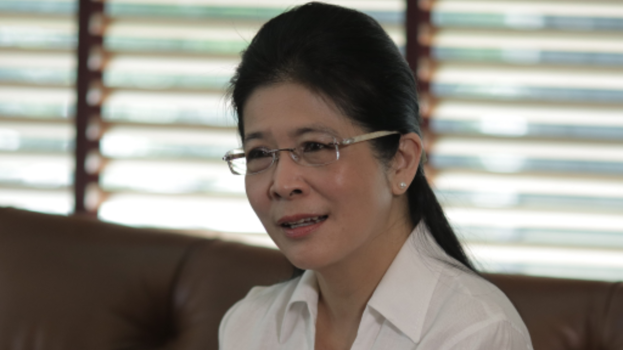 "เจ๊หน่อย" นำสมาชิกพรรคไทยสร้างไทย เยี่ยมให้กำลังใจชุมชน "คลองเตย"