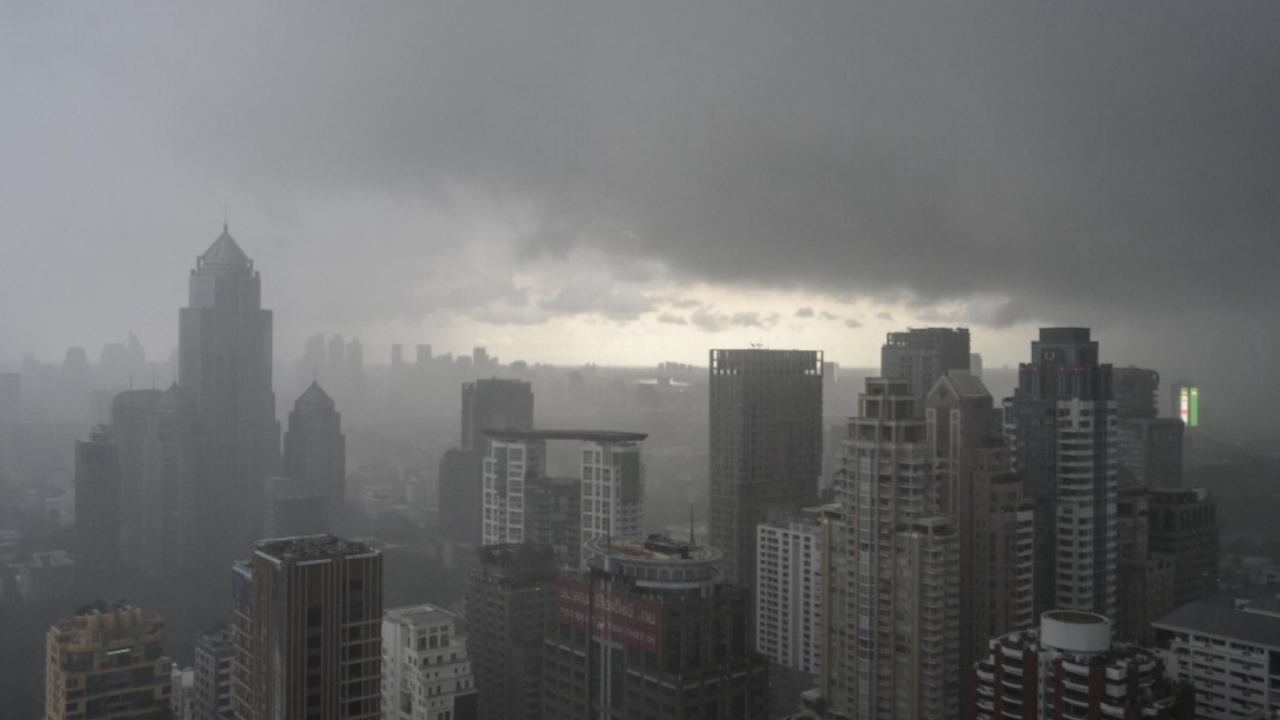 อุตุฯ เตือนฉบับ 3 ไทยมีฝนตกต่อเนื่องและมีฝนตกหนักบางแห่ง อิทธิพลพายุโกนเซิน