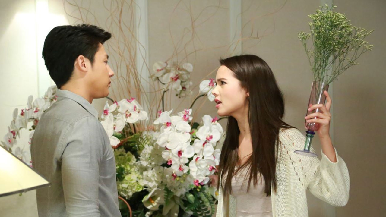 เข้มข้นชวนลุ้นกับละคร "คลื่นชีวิต" อีกหนึ่งผลงานท็อปฟอร์มของ "ญาญ่า"
