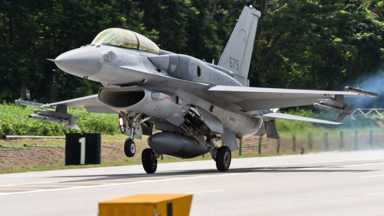 ระทึก สิงคโปร์ส่ง F-16 ขึ้นบิน รับมือภัยคุกคามทางอากาศที่อาจเกิดขึ้น