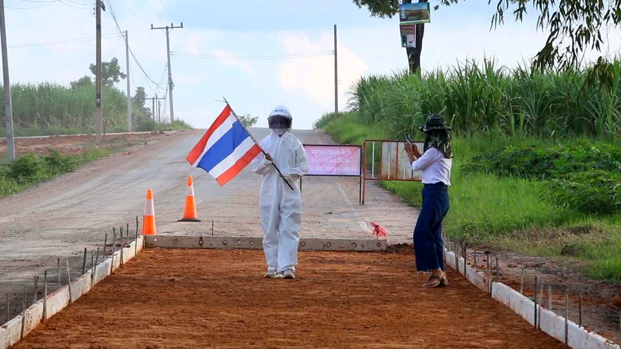  มนุษย์อวกาศสุดดีใจคลิปสำรวจมีประโยชน์ พื้นผิวดาวเปลี่ยนเป็นถนนคอนกรีต 