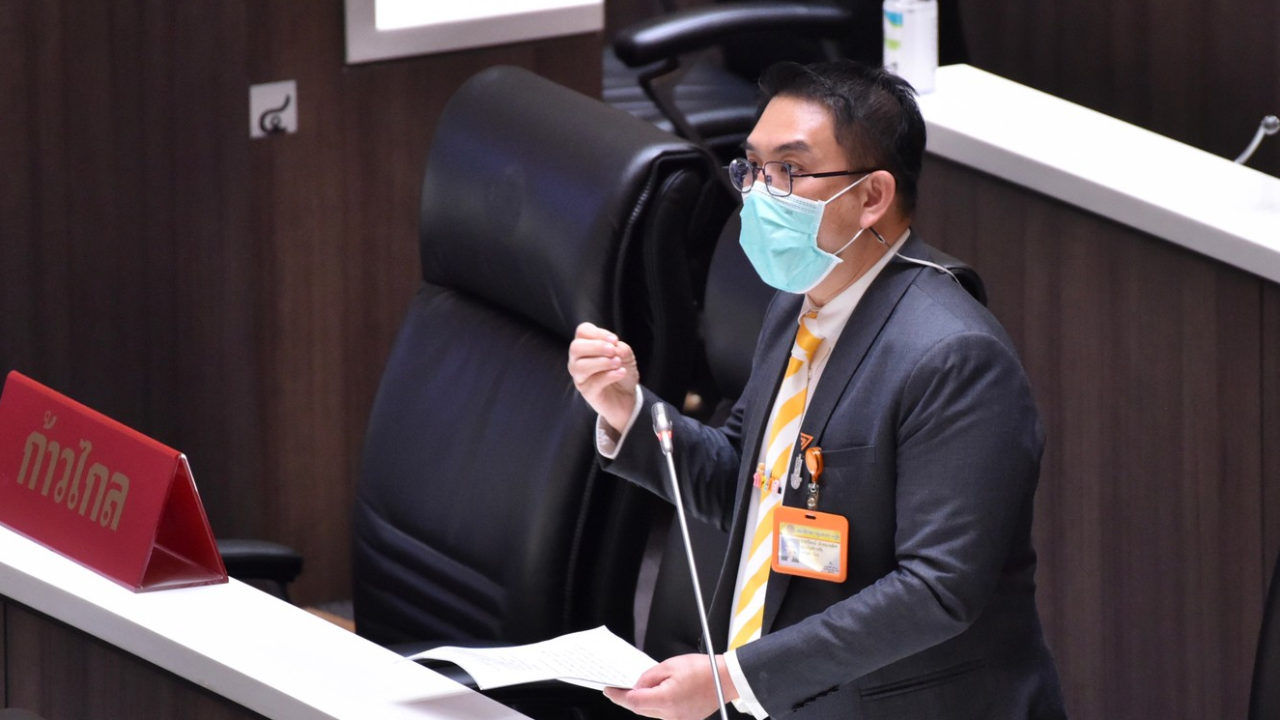 "วิโรจน์" ชี้ ร่าง พ.ร.บ.การศึกษาฯ ไม่มีที่อยากเห็น เป็นแค่ทาสีใหม่บนกะลาใบเก่า