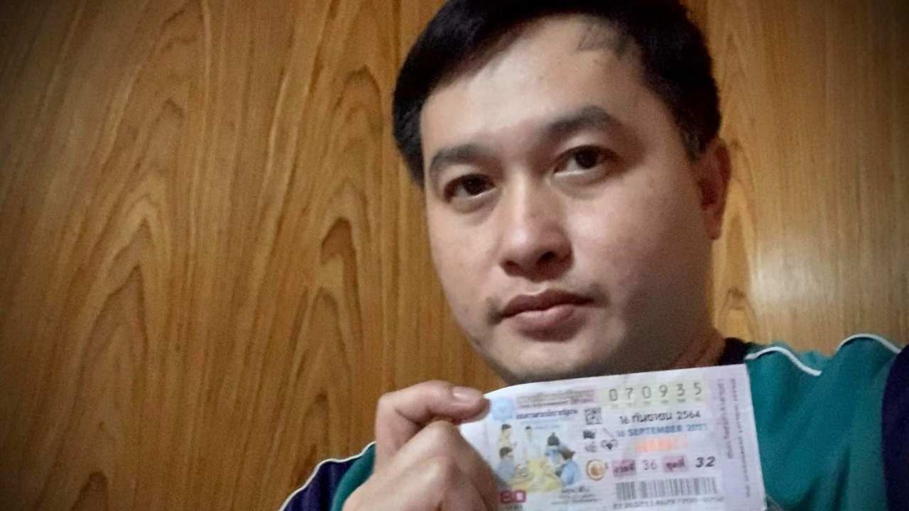 แม่ครูภาษาไทยที่สุโขทัย ถูกรางวัลที่ 1 ได้ 6 ล้าน เผยซื้อตามเลขรถกระบะ