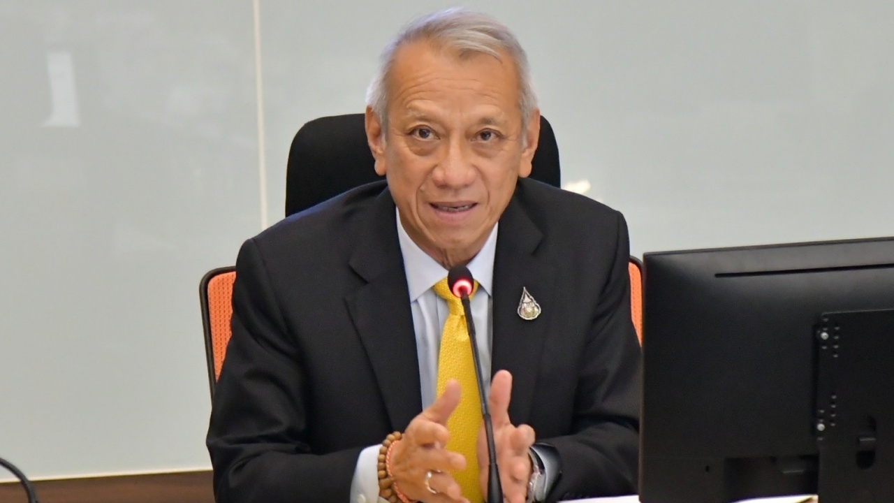 "พิพัฒน์" เร่งเจรจาฉีดเข็ม 2 ให้คนกรุงฯ เร็วขึ้น หวังทันเปิดเมือง 15 ต.ค.นี้