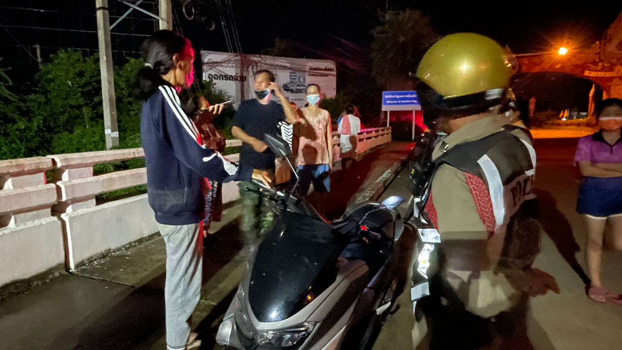 หนุ่มช้ำรักจอดรถริมสะพาน กู้ภัยงมหาวุ่นนึกว่าโดดน้ำ ที่แท้ไปอยู่กับญาติ