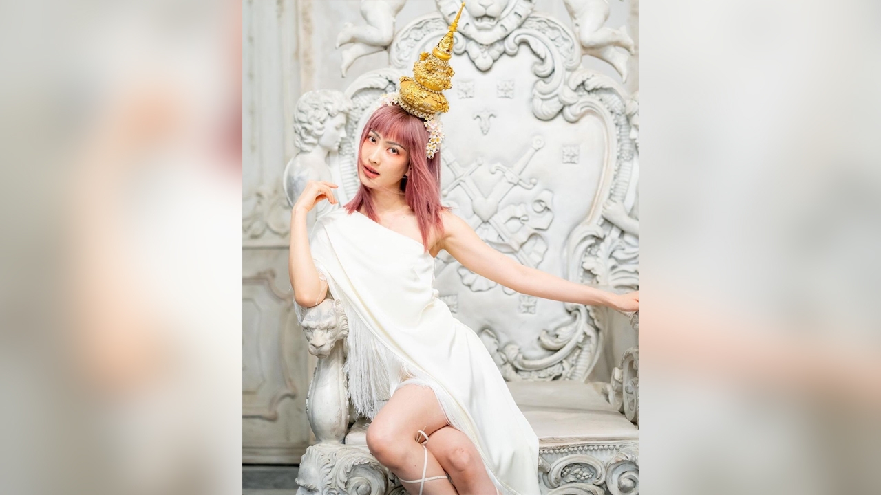 แต้ว ณฐพร สวยปังไม่ไหว แปลงลุคใหม่ใส่รัดเกล้าพร้อมแท็กหา ลิซ่า BLACKPINK 