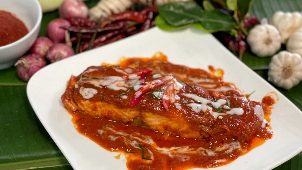 หลากหลายความอร่อยของเมนูปลาแซลมอน แห่งร้านโพ้นทะเล