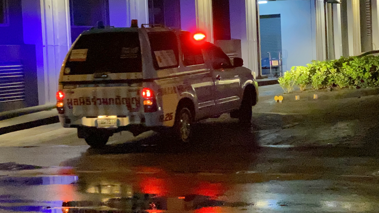 หนุ่มยุ่นติดโควิด ดิ่งคอนโดหรู ย่านเอกมัย-ดับ ตร.คาดเครียดคิดสั้น  