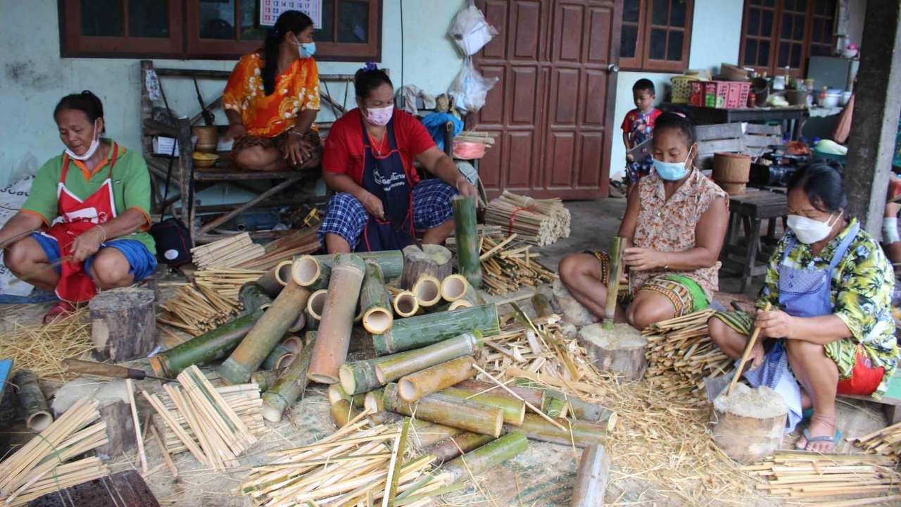 ตำนานไม้ปิ้งไก่กาฬสินธุ์ 30 ปี เบื้องหลังเมนูเด็ด อาจหายเพราะขาดไม้ไผ่จีน (คลิป)