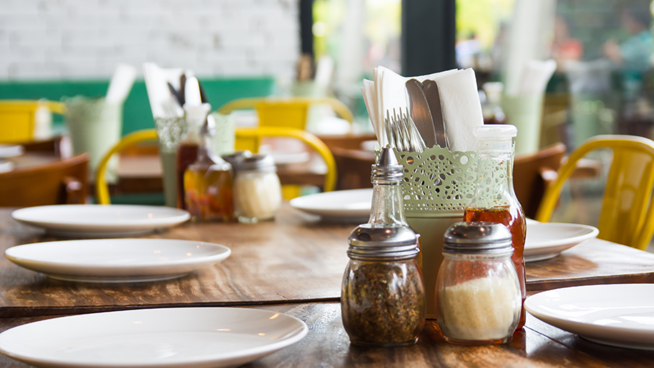 จ่อเสนอ ศบค.เปิดให้ร้านอาหารในห้างฯ ขายออนไลน์ โดยไม่เปิดหน้าร้านได้ 