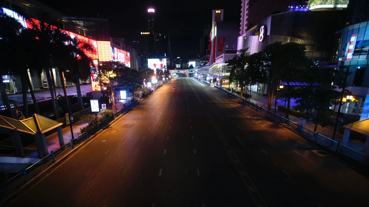 เจ็บแต่คิดว่าไม่จบ คนเชื่อ "ล็อกดาวน์" แก้ปัญหาโควิดไม่ได้