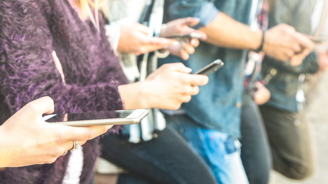 แฮชแท็กพุ่งติดเทรนด์ หลังมีข่าวเรือดำน้ำ เปิดเอกสารแอสตราเซเนกา