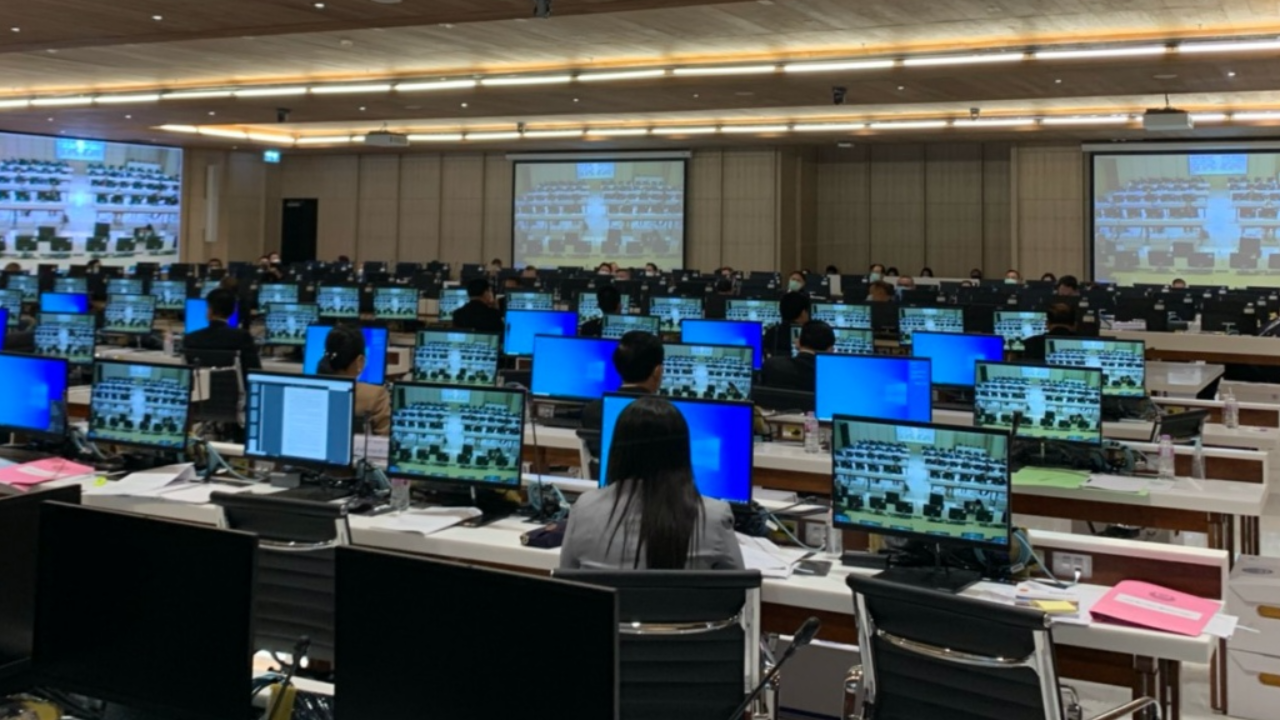 สภาผวา! ประชุม กมธ.งบฯ ปี 65 กว่า 100 ราย เสี่ยงสูง หลังพบคนติดโควิด-19 