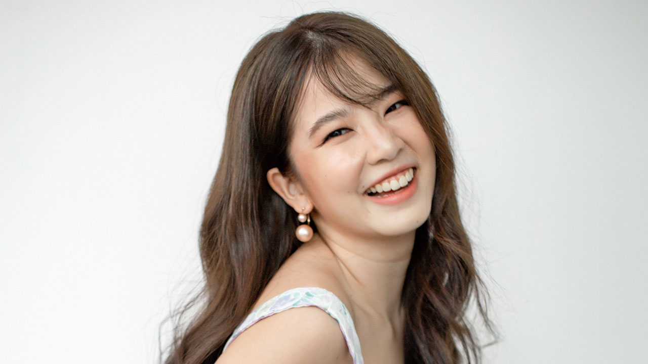 ฝน-ศนันธฉัตร เซ็กซี่ใสๆ สาวหลายลุค!