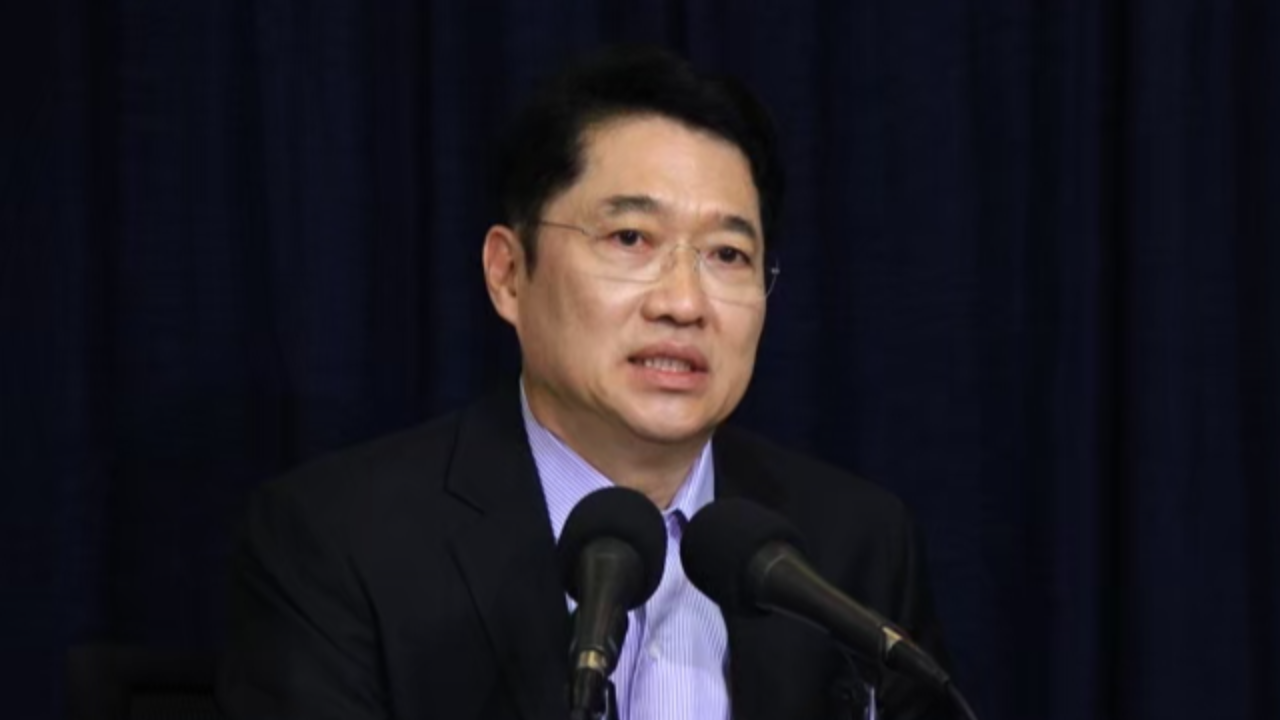 ปชป.ขานรับ ครม. ส่งต่อผู้ป่วยโควิด-19 กลับภูมิลำเนา ไปรักษา