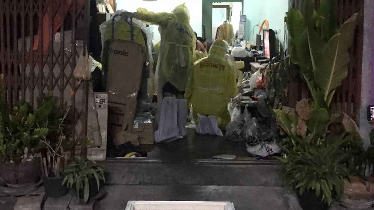 สลดซ้ำ หนุ่มป่วยโควิด รอเตียงจนดับ หลังน้านอนเสียชีวิตในบ้าน