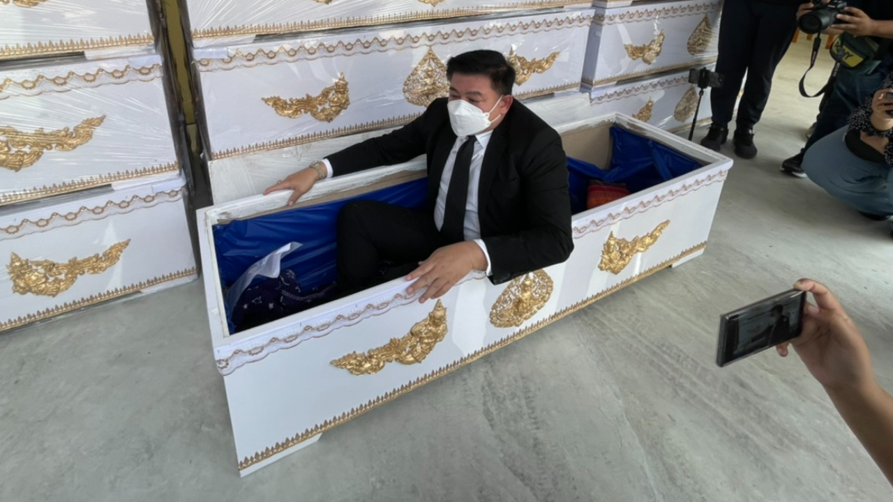 "สิระ" ประชด ซ้อมตายนอนโลงศพ ไล่ “อธิบดีกรมควบคุมโรค” ลาออก เหลวแก้โควิด-19