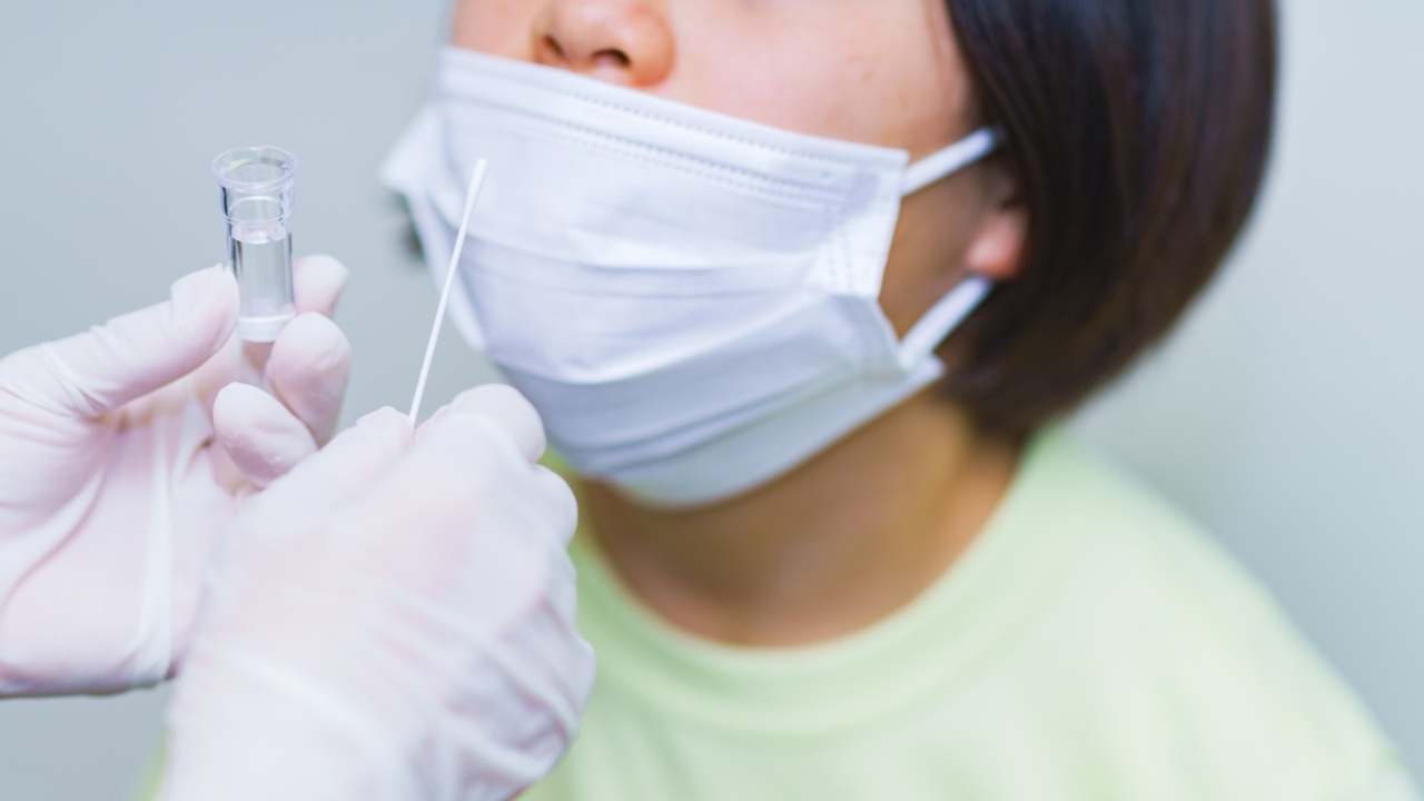 หมอหูคอจมูก แนะวิธีแหย่ไม้ swab ตรวจหาเชื้อโควิด ย้ำหากใช้ผิดวิธีผลอาจไม่ตรง