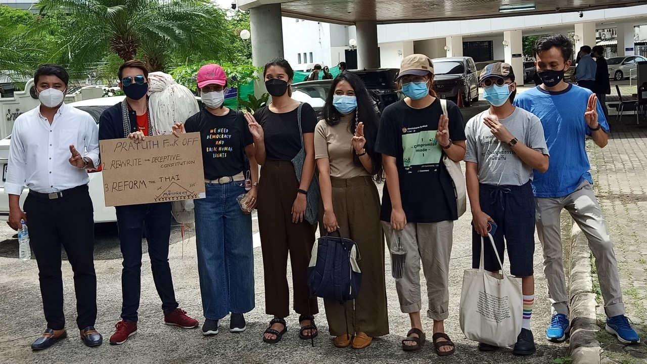 อัยการสั่งฟ้อง เอาผิด "น้องมายด์" พร้อมพวกรวม 13 คน คดี 112 