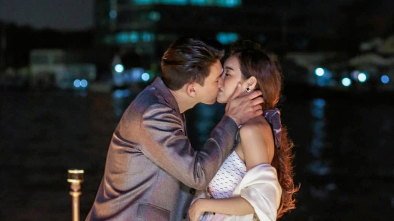 “เคน” มอบจูบ “ไอซ์” ให้ทั้งงงๆ ประเดิมตอนแรก “รัก นิรันดร์ จันทรา”