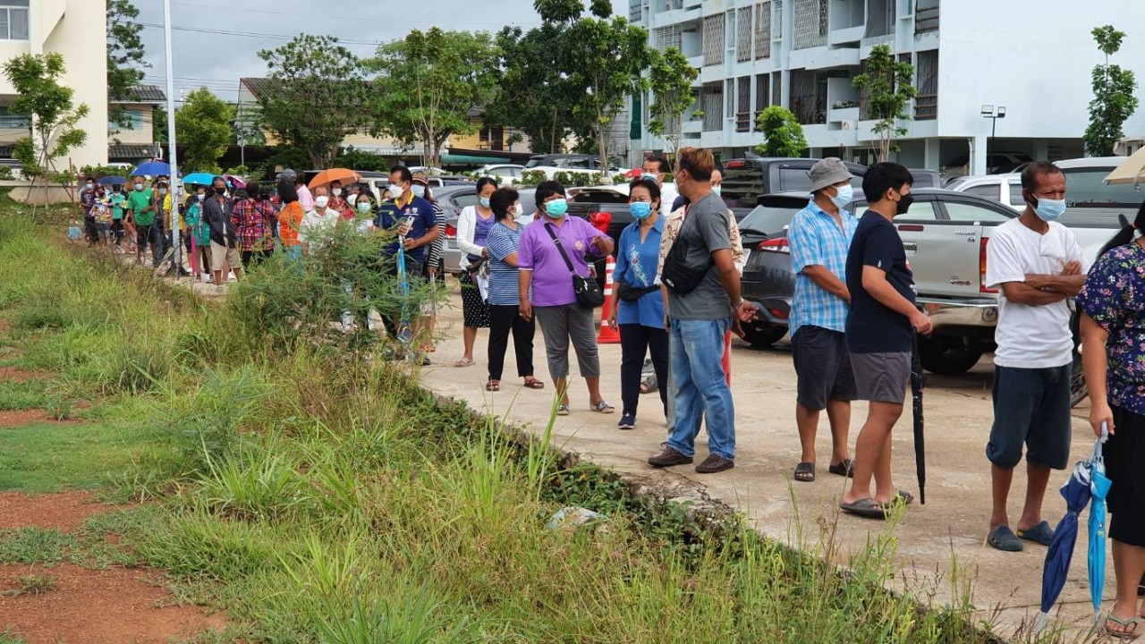 ฟ้าทะลายโจร รพ.เจ้าพระยาอภัยภูเบศร ผลิตไม่ทันเข้าคิวตี 5 ได้แค่ 200 คน (คลิป)