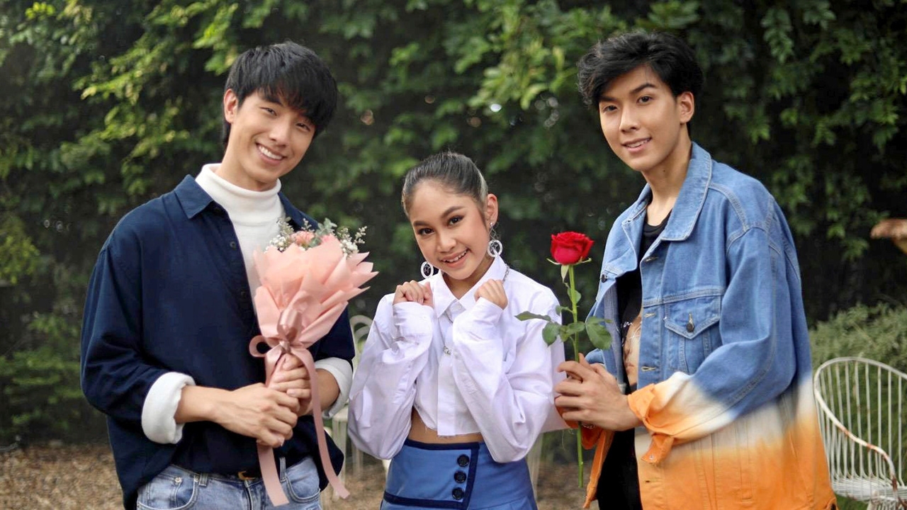 ฝ่าโควิด “แพงขวัญ” ประกบคู่หนุ่มตี๋หล่อ “เค-ปาล์ม” ในเอ็มวี “ทฤษฎีรัก”