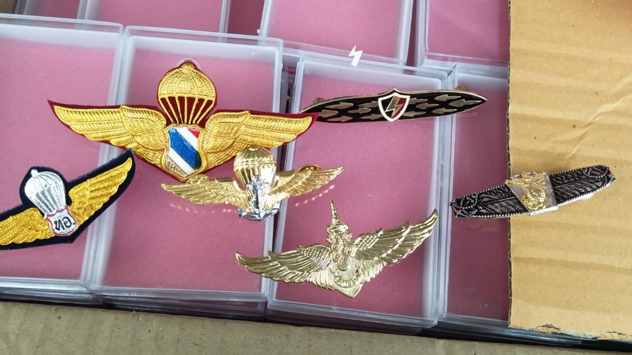 บิ๊กต่อลุยเอง จับหนุ่มแสบ เปิดเพจหลอกขายเข็ม สยบริปูสะท้าน ไม่ต้องฝึก