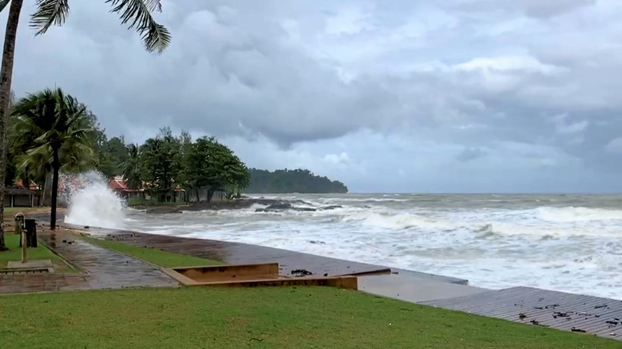 สภาพอากาศวันนี้ ทั่วไทยยังมีฝนฟ้าคะนอง ทะเลอันดามันคลื่นสูง 2 เมตร 