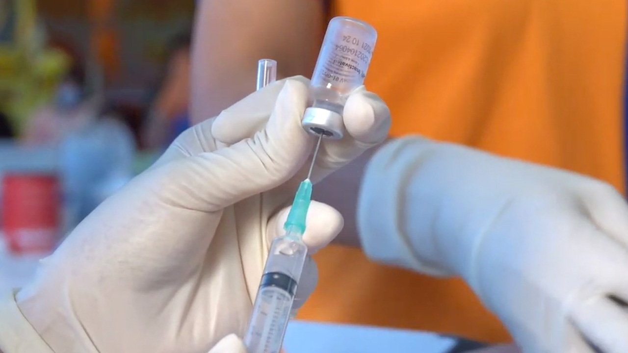 ราชวิทยาลัยจุฬาภรณ์ เตรียมซิโนฟาร์ม 20 ล้านโดส มอบปทุมธานีต้นแบบจัดการ