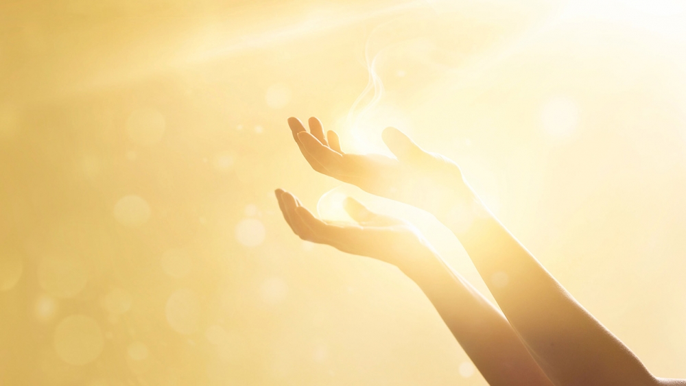 . คาถาหลวงพ่อรวย คาถามหาเฮง สวดเรียกทรัพย์เฮงๆ รวยๆ.