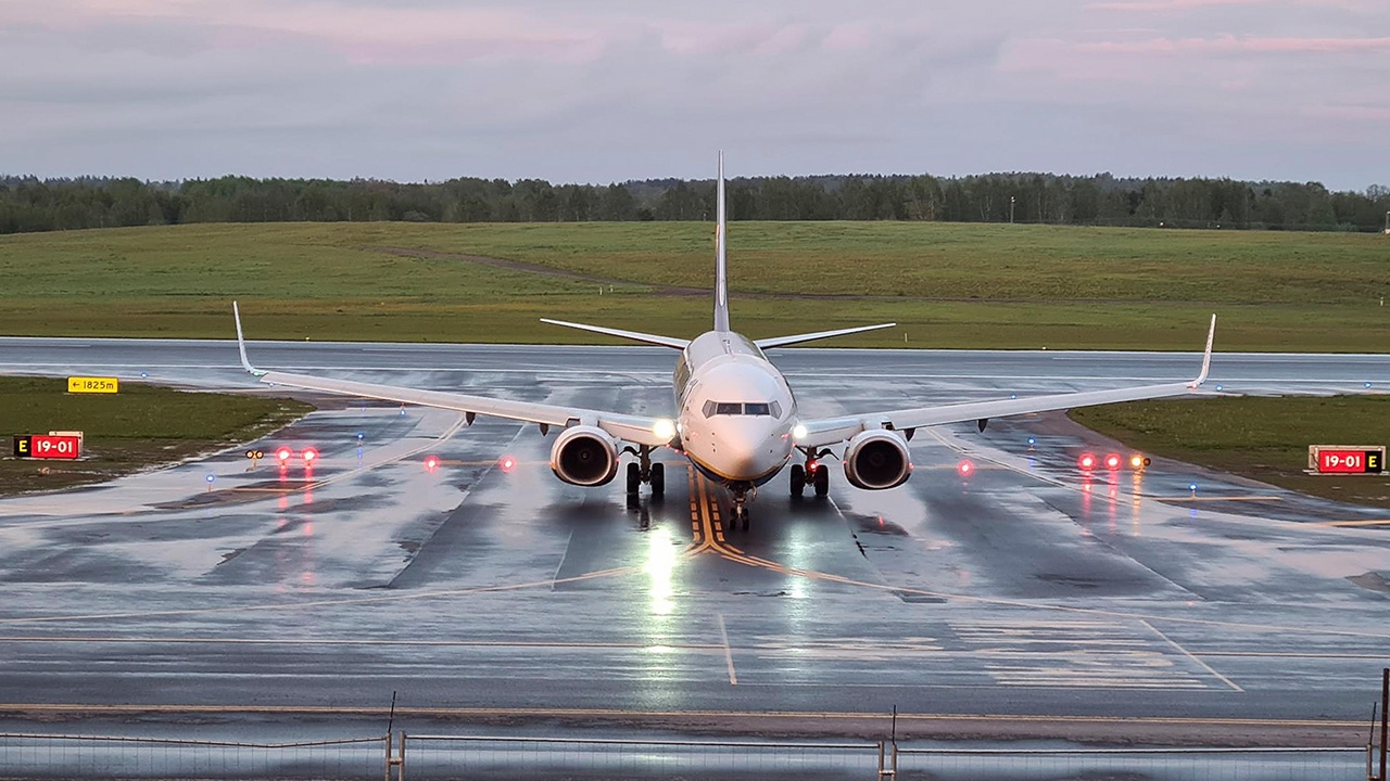 อียูคว่ำบาตรเบลารุส หลังส่งบินรบประกบบินโดยสารสุดอุกอาจ จับนักข่าว