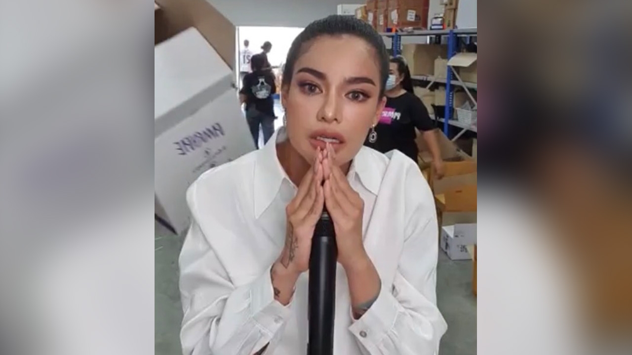 พิมรี่พาย ยกมือไหว้ขอโทษ รับผิดทุกอย่าง พร้อมชี้แจงเหตุผลที่ส่งของช้า