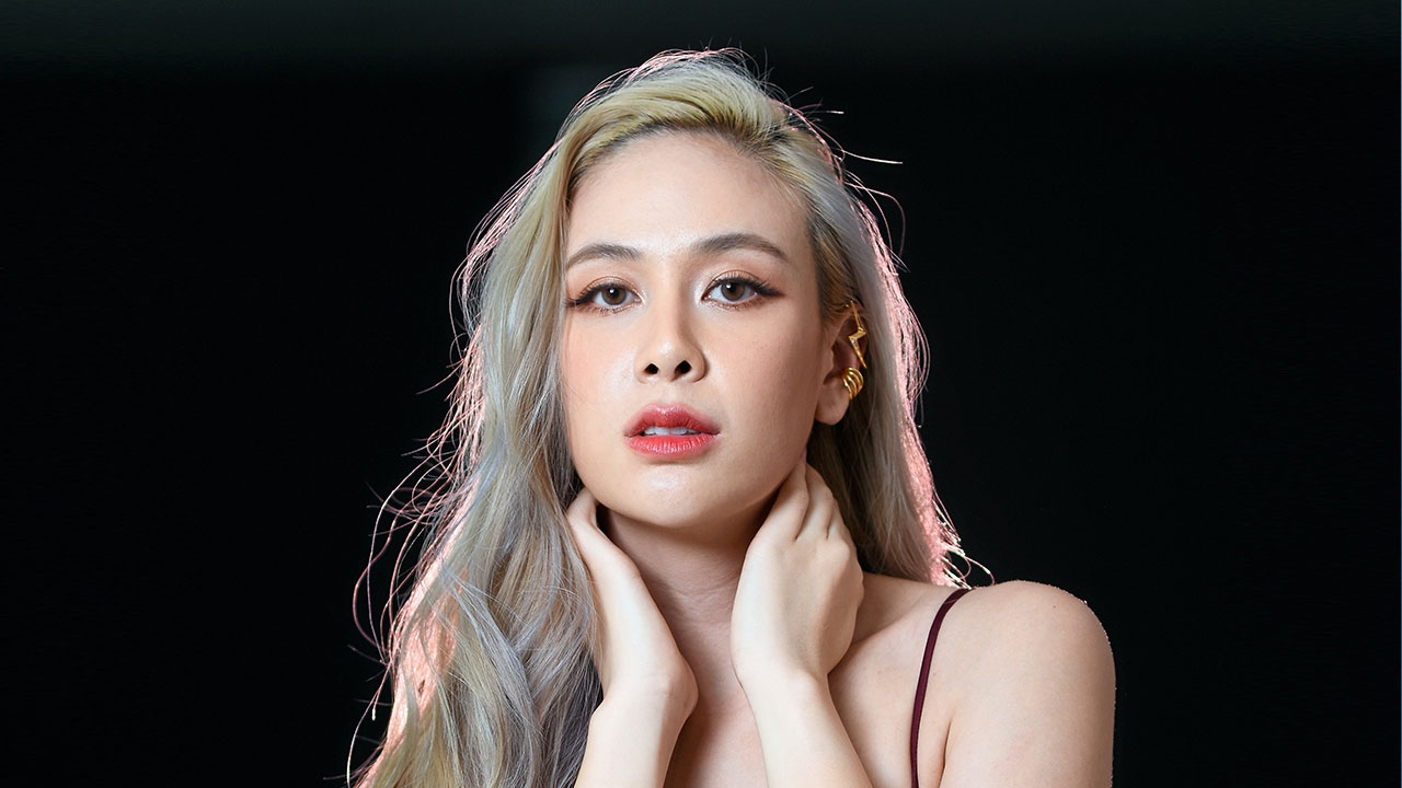 “ฝ้าย เวฬุรีย์” เผ็ดแซ่บ อวดหุ่นปัง แถมขึ้นแท่น “นางร้ายตัวแม่”