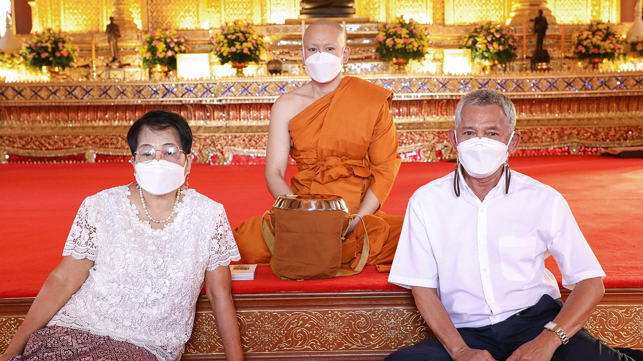 แพท พาวเวอร์แพท บวชทดแทนคุณพ่อแม่อย่างเรียบง่าย ได้ฉายา กิตติยโส 