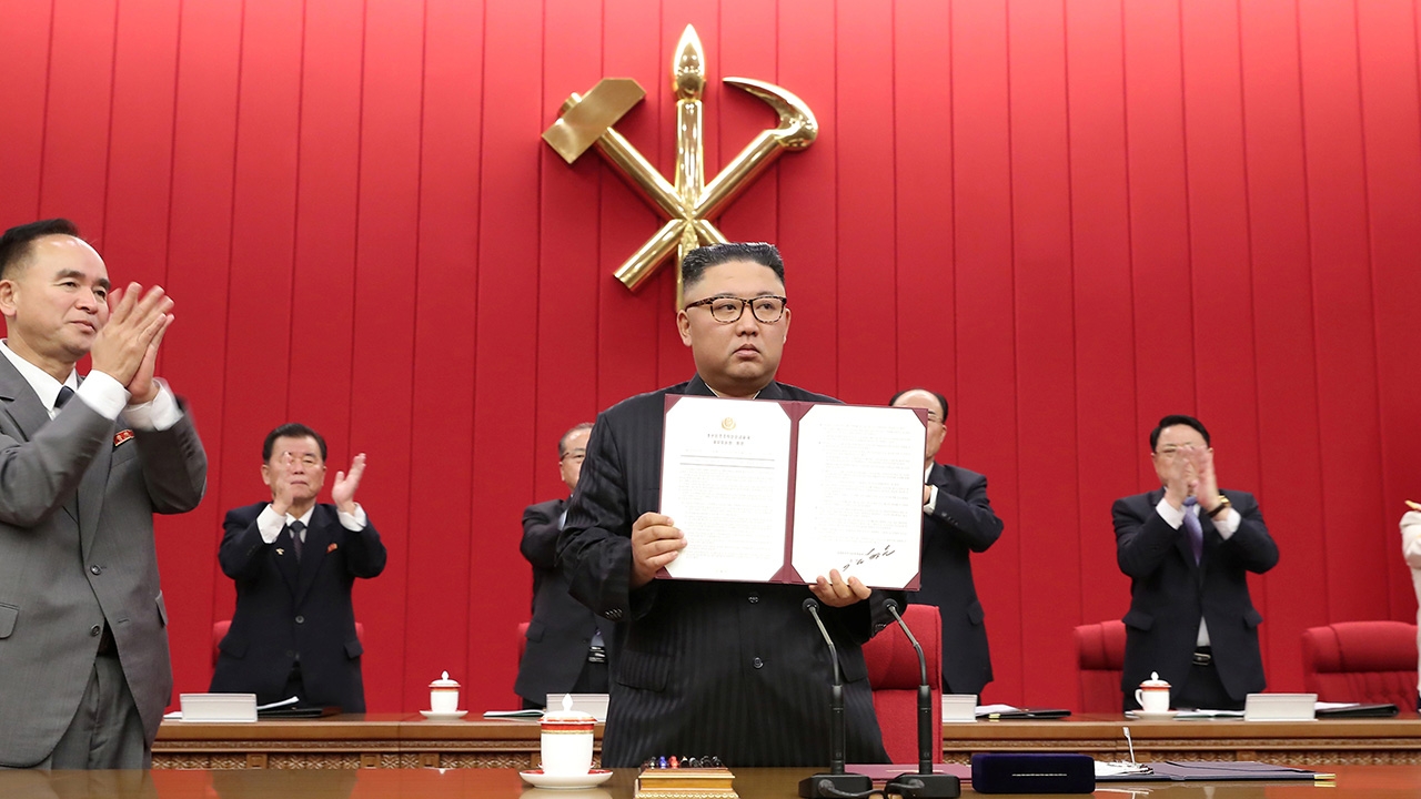 คิม จอง อึน ลั่นเกาหลีเหนือ 'พร้อมเจรจาหรือไม่ก็เผชิญหน้า' กับสหรัฐฯ