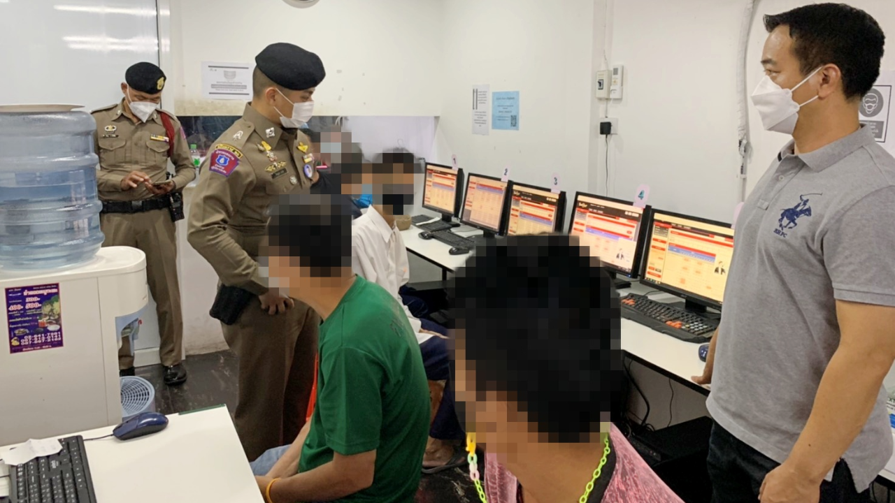 191 บุกทลายเว็บพนันฟุตบอล รวบ 11 ผู้ต้องหา พบเงินหมุนเวียนเดือนละ 6 ล้าน