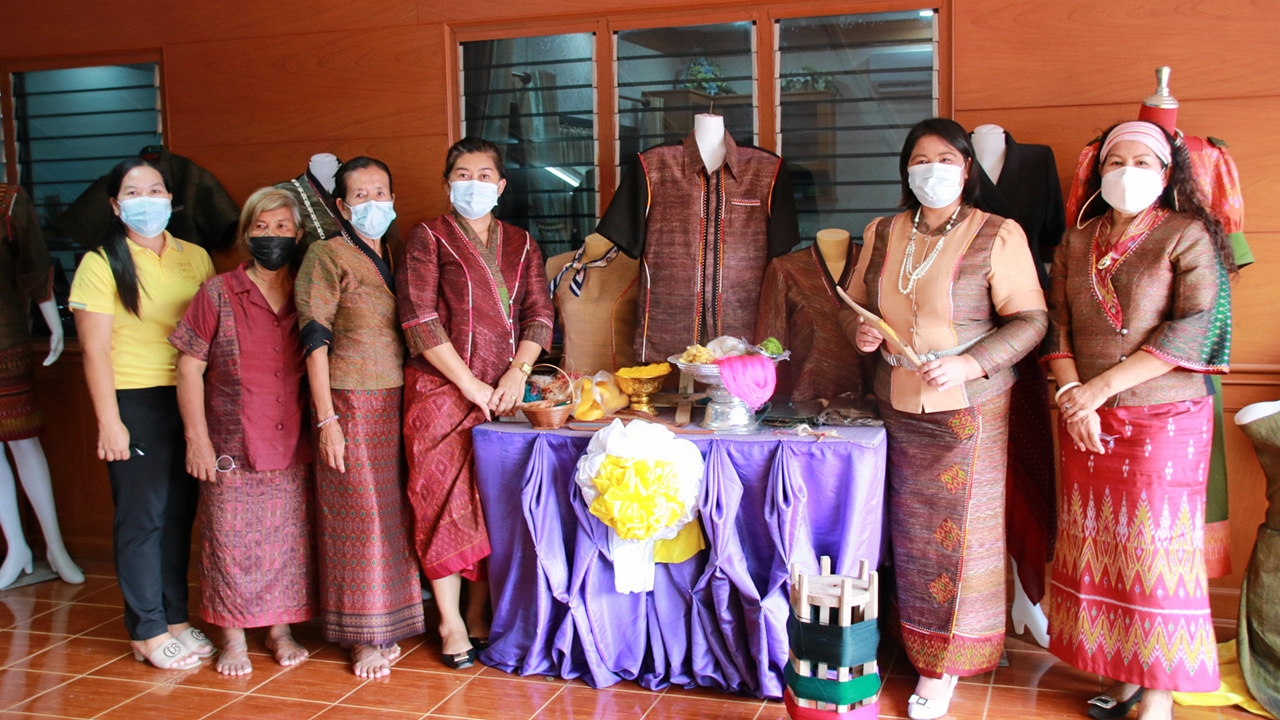 ผ้าทอมือกล้วยไข่ชากังราว