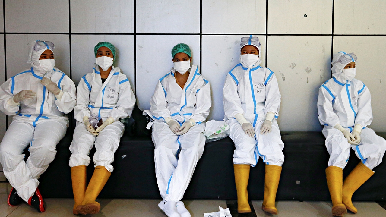 สายพันธุ์เดลตาดุ หมอ-พยาบาลอินโดฯ ติดโควิดแล้วกว่า 350 หลังฉีดวัคซีน 