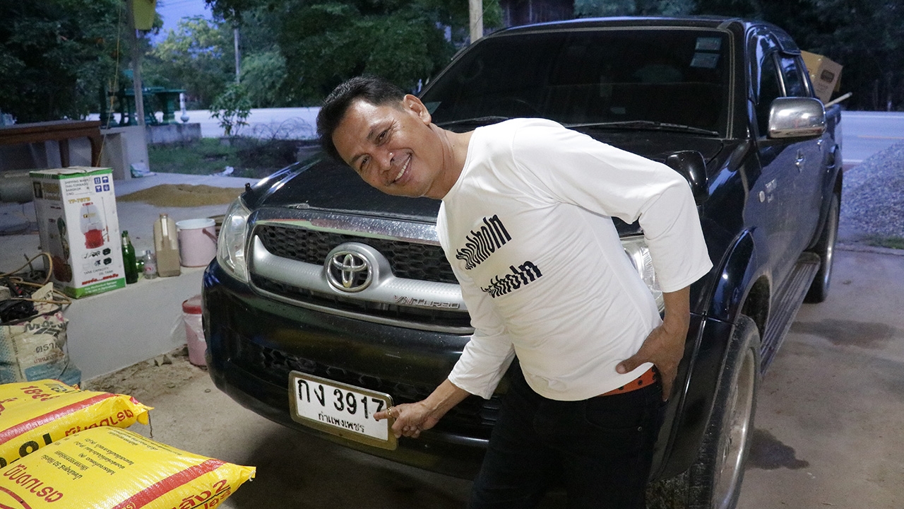 รองนายก อบต.คณฑี เฮงถูกหวย 2 งวดติด หลังได้รางวัลเลขท้าย 2 ตัวกว่า 20 ใบ