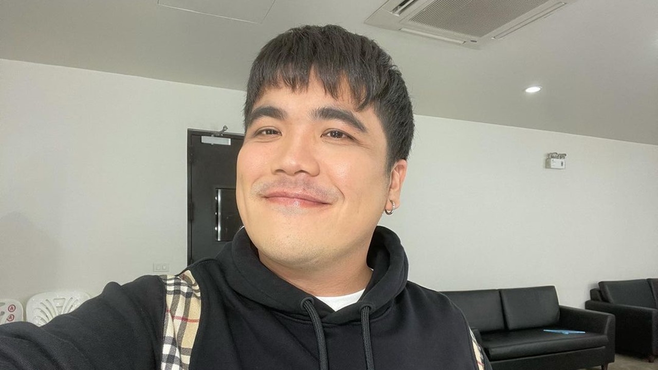 แจ็ค แฟนฉัน ดวงเฮง ยิ้มแฉ่งหน้าบาน ถูกรางวัลเลขท้าย 2 ตัว 10 ใบ
