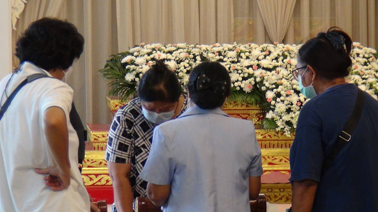 เมียกังขาผัววัย 60 ฉีดวัคซีน แน่นท้องดับ หมอระบุหลอดเลือดหัวใจตีบ