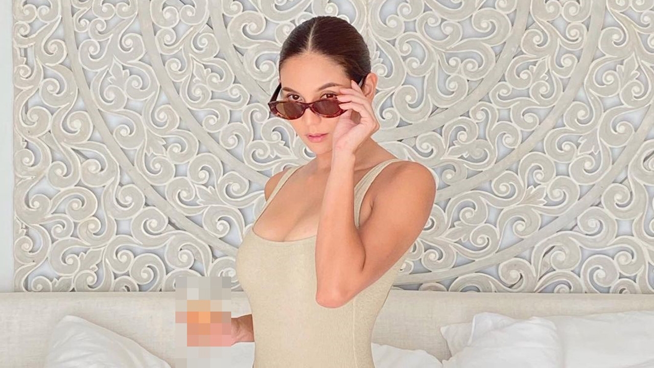 หมิว สิริลภัส โสดแล้วแซ่บได้ อวดความเซ็กซี่ในชุดวันพีซ