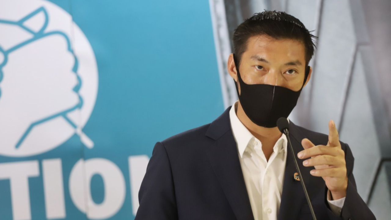 "ธนาธร" ขอพลังประชาชน เข้าคนละชื่อ แก้รัฐธรรมนูญ รื้อระบอบประยุทธ์